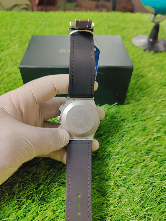 Men’s watch with date display and master lock by True Worth – Pakistan