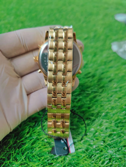 Two-tone men’s gold chain watch with black dial by Success Way – Pakistan